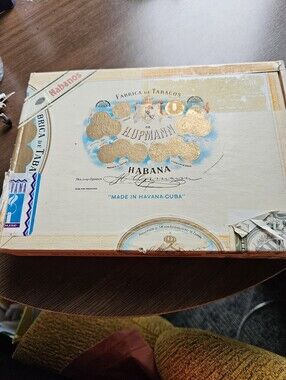 Vintage H. Upmann Habana Cigar Box - Cream & Gold